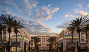 Luxury Hotels Near Disneyland